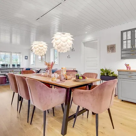 Prázdninový dům Awesome In Vggerlse With Wifi And 5 Bedrooms *